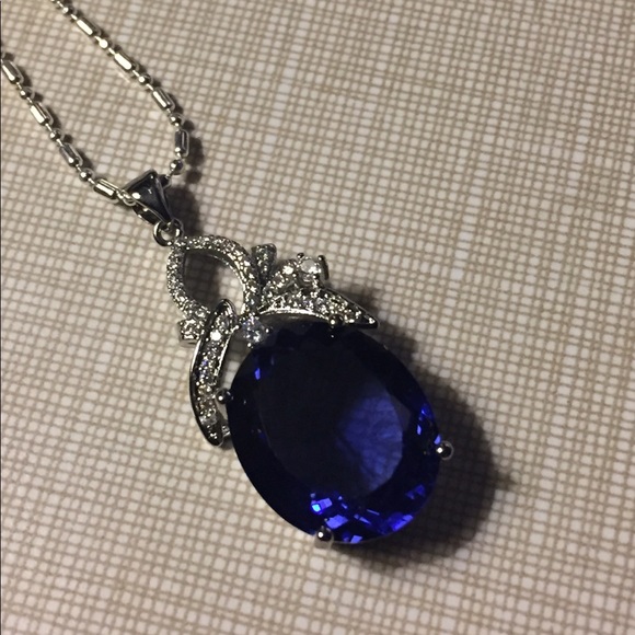 Beautiful gorgeous purple Iolite w/Topaz Pendant NECKLACE - Picture 3 of 8